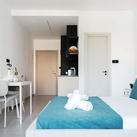 Modern 1 Walk To Beach, Shops & Dining By Cyprus Horizons * Limassol
